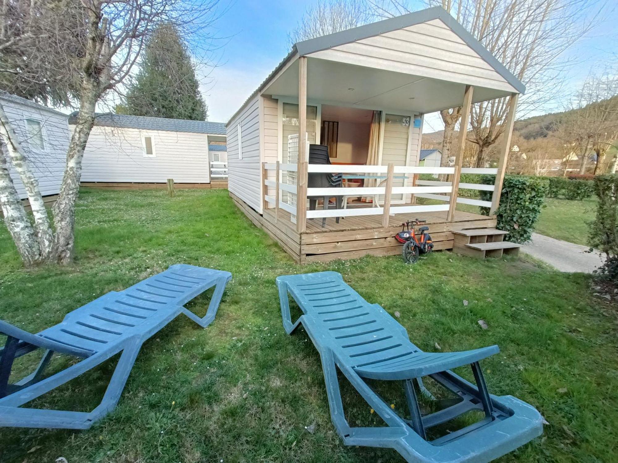 Camping Paradis Marmotel Saint-Geniez-dʼOlt Exterior foto