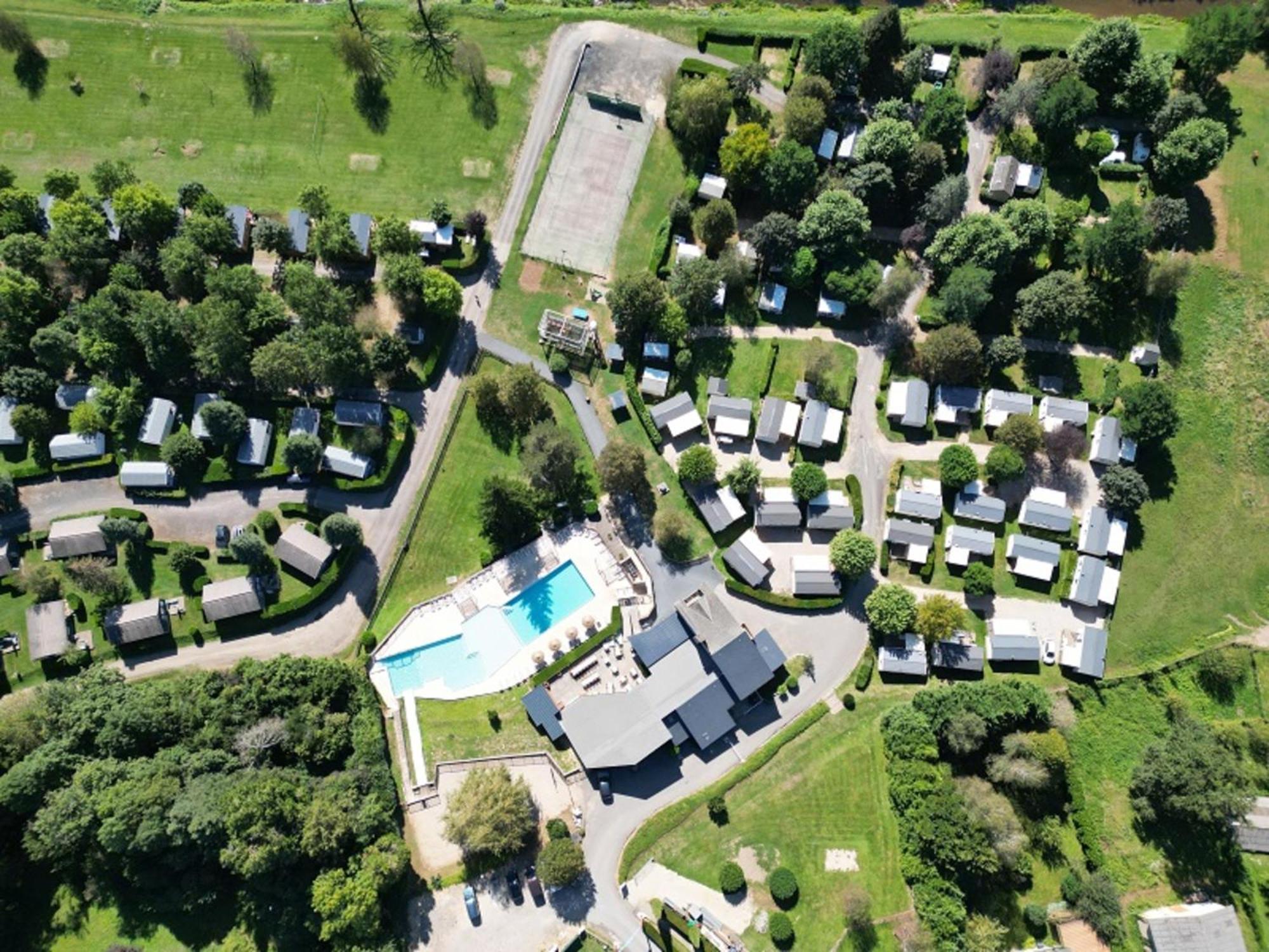 Camping Paradis Marmotel Saint-Geniez-dʼOlt Exterior foto